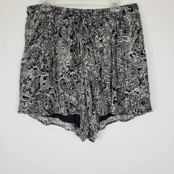 torrid Pants - Torrid Printed Lined Shorts